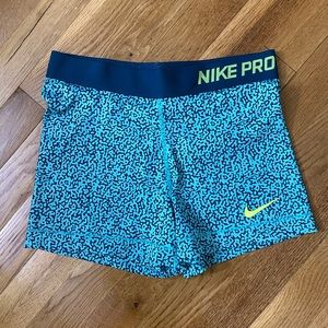 Nike Pro shorts size Medium